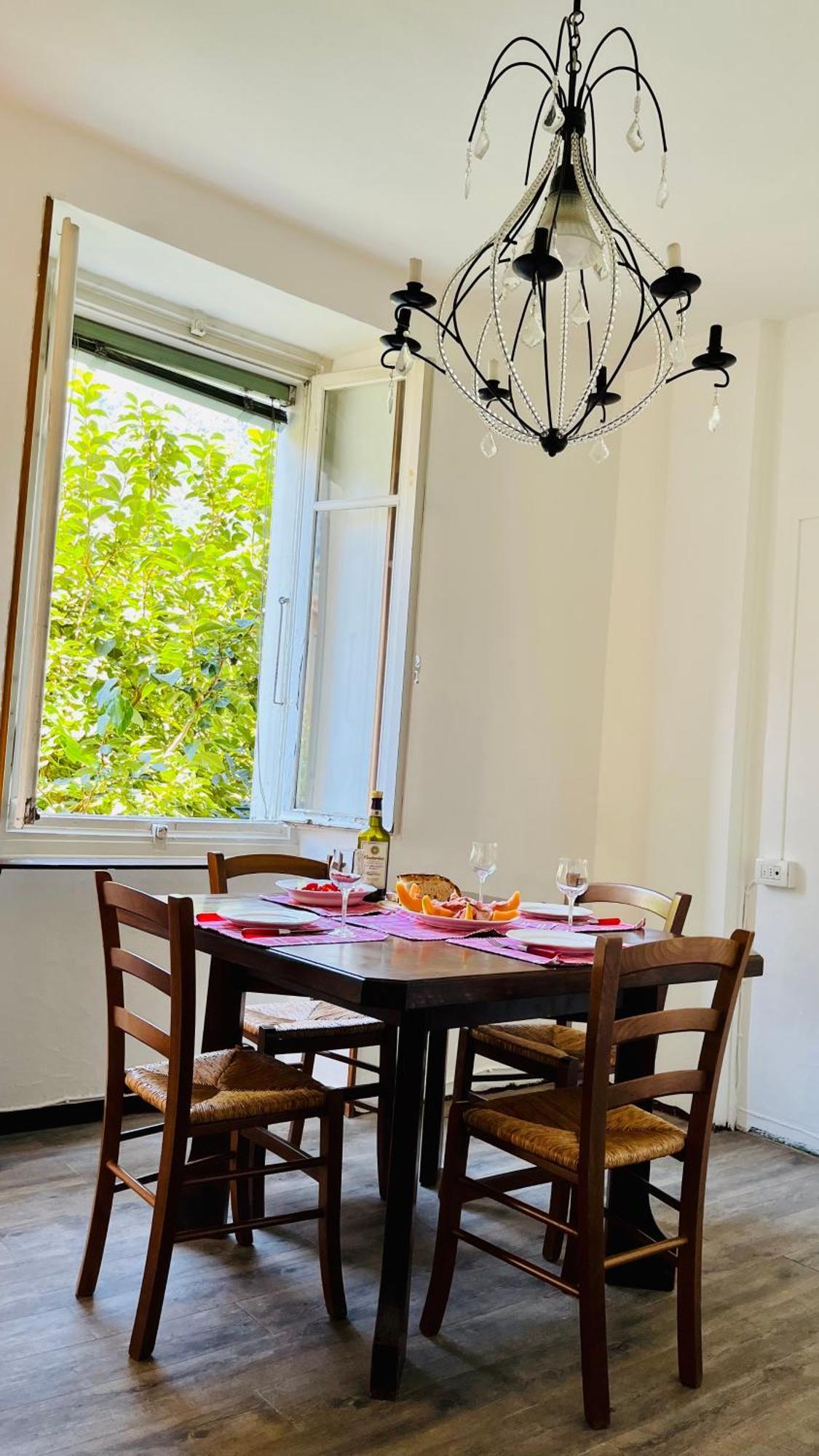Ferienwohnung Antica Casa Storica Con Giardino Domodossola Exterior foto